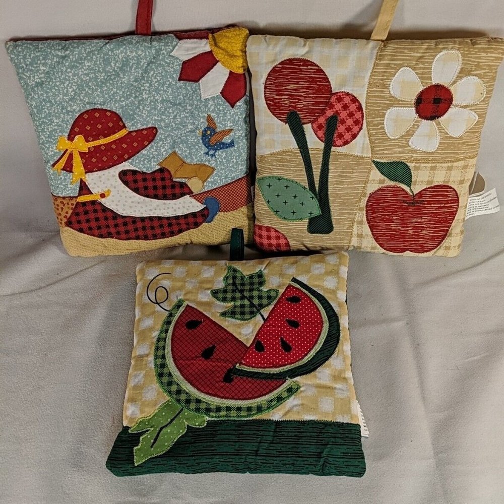 Set of 3 Vintage Style Pot Holders Girl Watermelon Apple Cherries Farmhouse Hook
